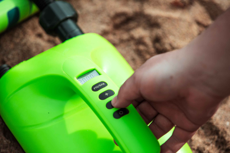 Jobe Portable Electric Pump With Bag-2